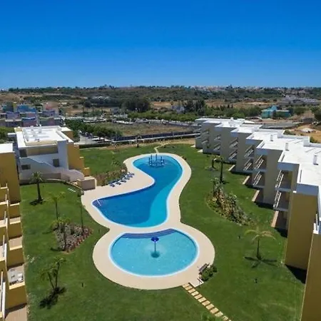 Marina Garden Hotel *